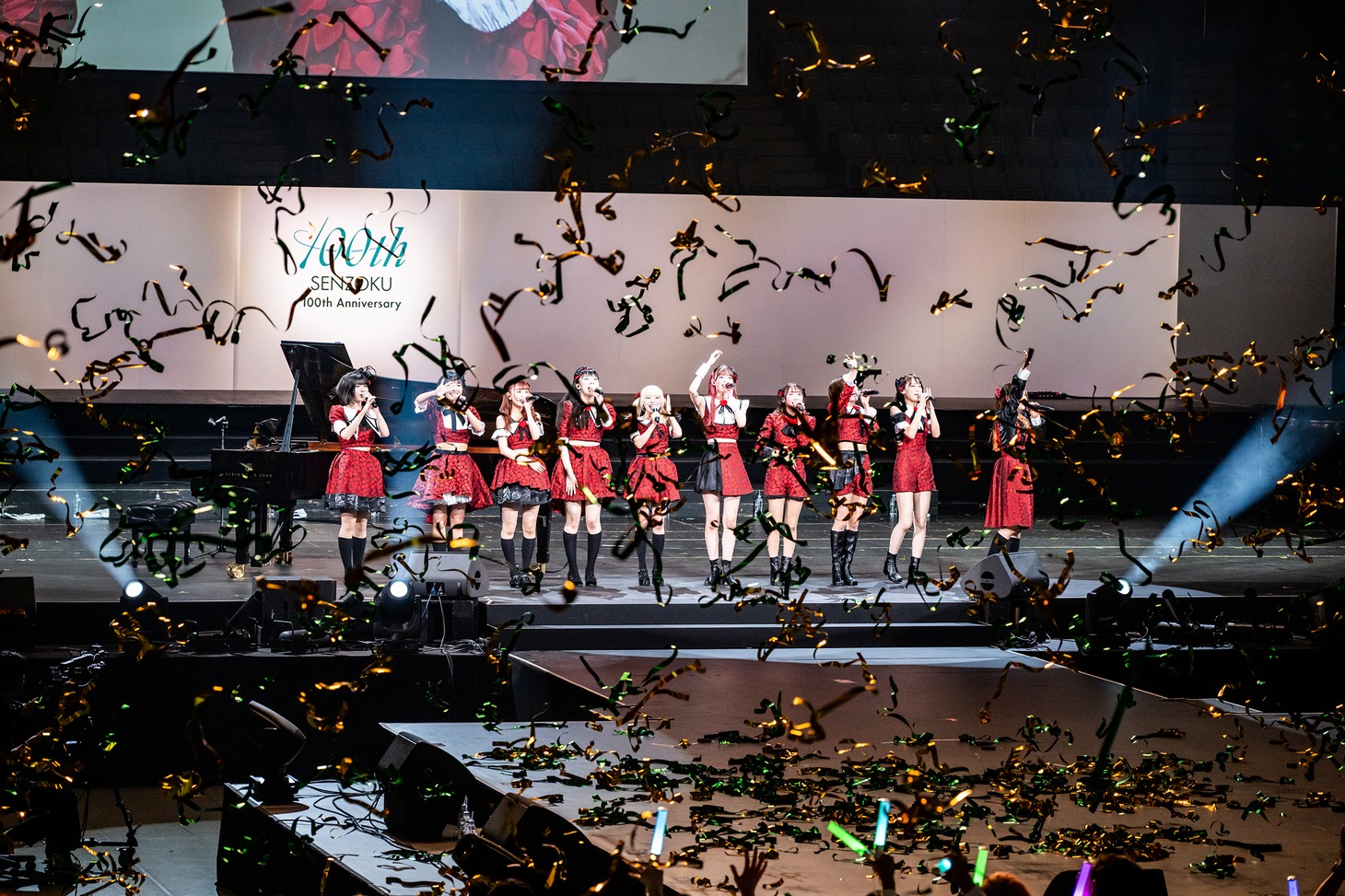 MARUKADO日本武道館フリーライブ「100年のイントロ」の様子。