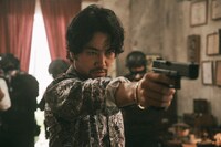 「インフォーマ -闇を生きる獣たち-」より。