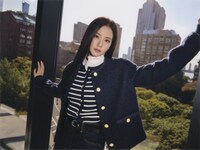 TOMMY HILFIGERの2024年秋の新作を着こなすJISOO（BLACKPINK）。