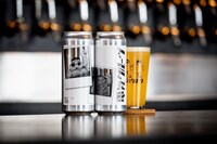 「Baby's on Fire」ビジュアル