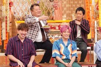 上段がブラックマヨネーズ、下段がEXIT。(c)フジテレビ