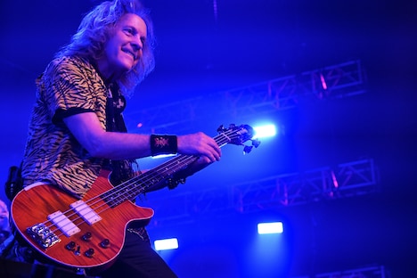 ジャック・ブレイズ(B, Vo)