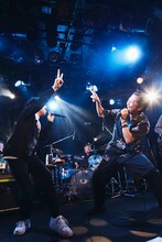 鈴木圭介（フラワーカンパニーズ）と増子直純（怒髪天）。（撮影：新保勇樹）