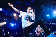 鈴木圭介（フラワーカンパニーズ）（撮影：新保勇樹）