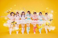 HAPPY CREATORS。左から松本せりな、楠森しゅり、小鈴かれん、逢川あい、夏目りこ、橘あや、七瀬こあ。