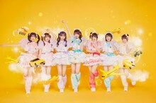 HAPPY CREATORS。左から松本せりな、楠森しゅり、小鈴かれん、逢川あい、夏目りこ、橘あや、七瀬こあ。