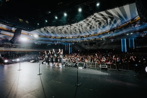新しい学校のリーダーズのライブの様子。（Photo by Lindsey Blane）