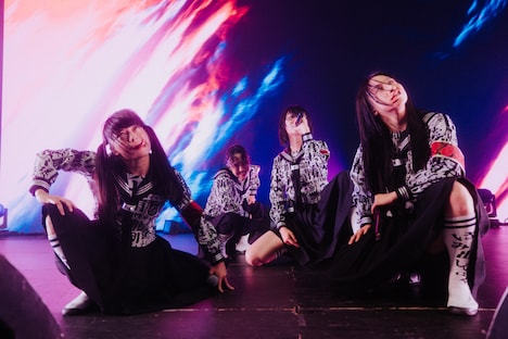 新しい学校のリーダーズ（Photo by Lindsey Blane）