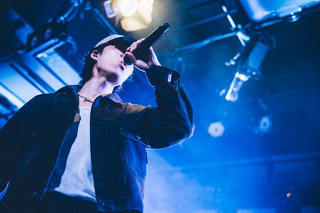 Baku（Vo / DURDN）（撮影：横山マサト）