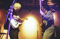 luvのHiynとZum。（撮影：横山マサト）