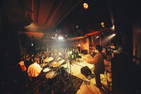 luv（撮影：横山マサト）