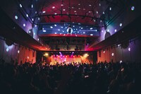 luvのステージの様子。（撮影：横山マサト）