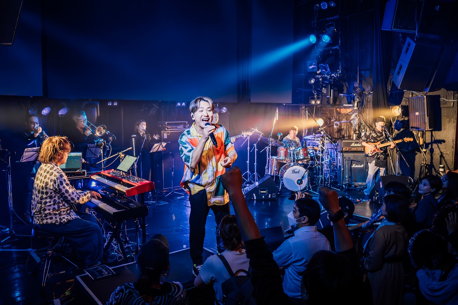 ALBATROSSのワンマンライブ「BECOME THE PLASMA」の様子。（撮影：ユイ）