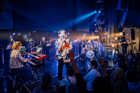 ALBATROSSのワンマンライブ「BECOME THE PLASMA」の様子。（撮影：ユイ）