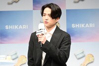 もちもち肌の秘訣を語る菊池風磨（timelesz）。