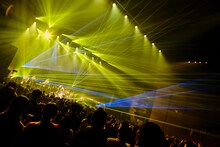 eill「BLUE ROSE TOUR 2024」東京公演の様子。（Photo by tatsuki nakata）