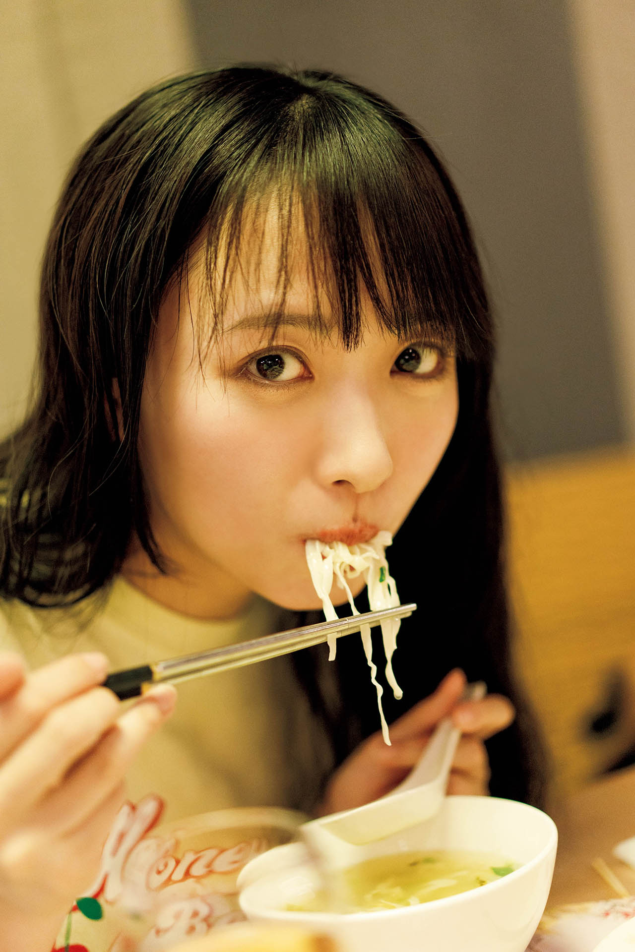 石田千穂（STU48）の2nd写真集「太陽って何色？」より。(c)HIROKAZU