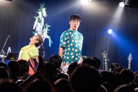 「ライブナタリー “堂島孝平 × 眉村ちあき” ～星に願いを～」振替公演の様子。（撮影：曽我美芽）