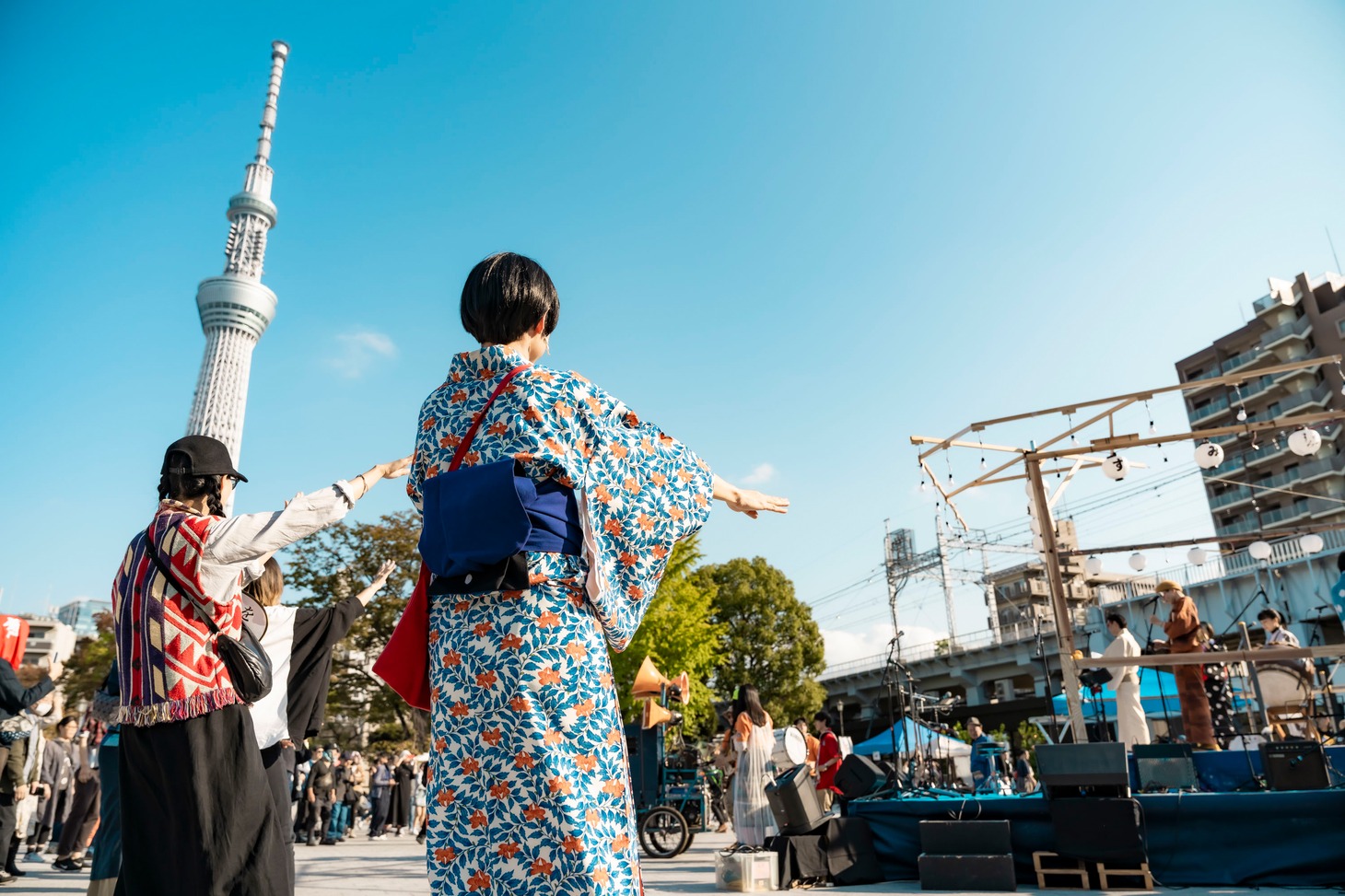 2023年の「すみゆめ踊行列」の様子。（Photo by 427FOTO）