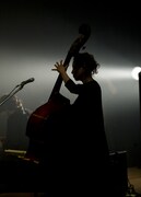 宮田あずみ（Contrabass）（Photo by Yukitaka Amemiya）