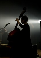 宮田あずみ（Contrabass）（Photo by Yukitaka Amemiya）