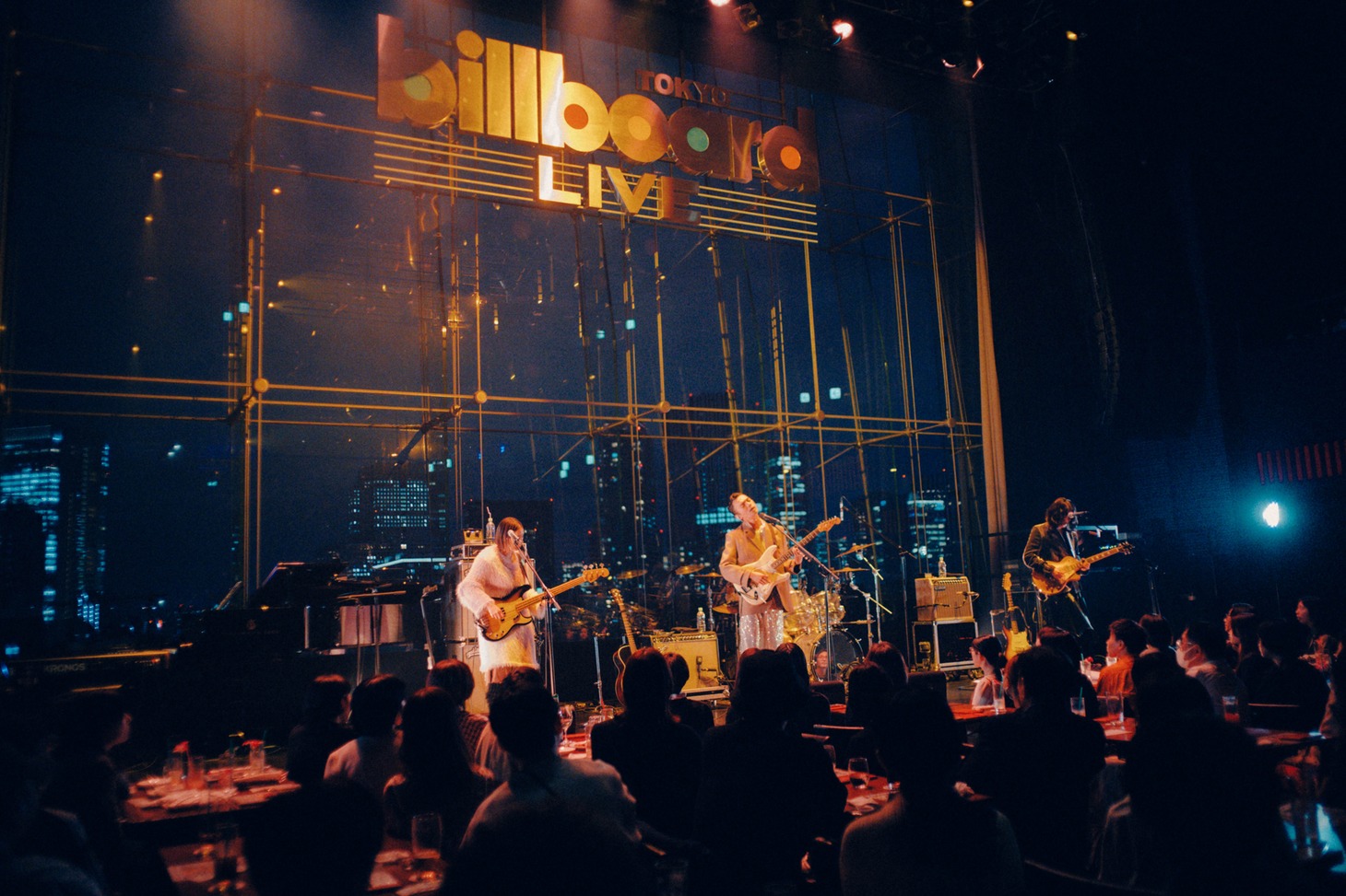 「MONO NO AWARE Billboard Live Tour 2024」東京公演1stステージの様子。（撮影：マスダレンゾ）