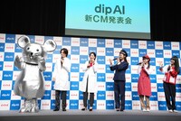 左からメタルバイチュー、DAIGO、真矢ミキ、梅澤美波、遠藤さくら、賀喜遥香。