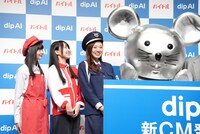 左から遠藤さくら、賀喜遥香、梅澤美波、メタルバイチュー。