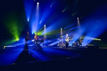 「wacci IROAI Tour 2024」の様子。