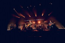 「wacci IROAI Tour 2024」の様子。