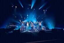 「wacci IROAI Tour 2024」の様子。