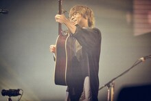 「wacci IROAI Tour 2024」の様子。