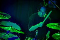 山本晃紀（Dr / LITE）（Photo by TAKASHI KONUMA）