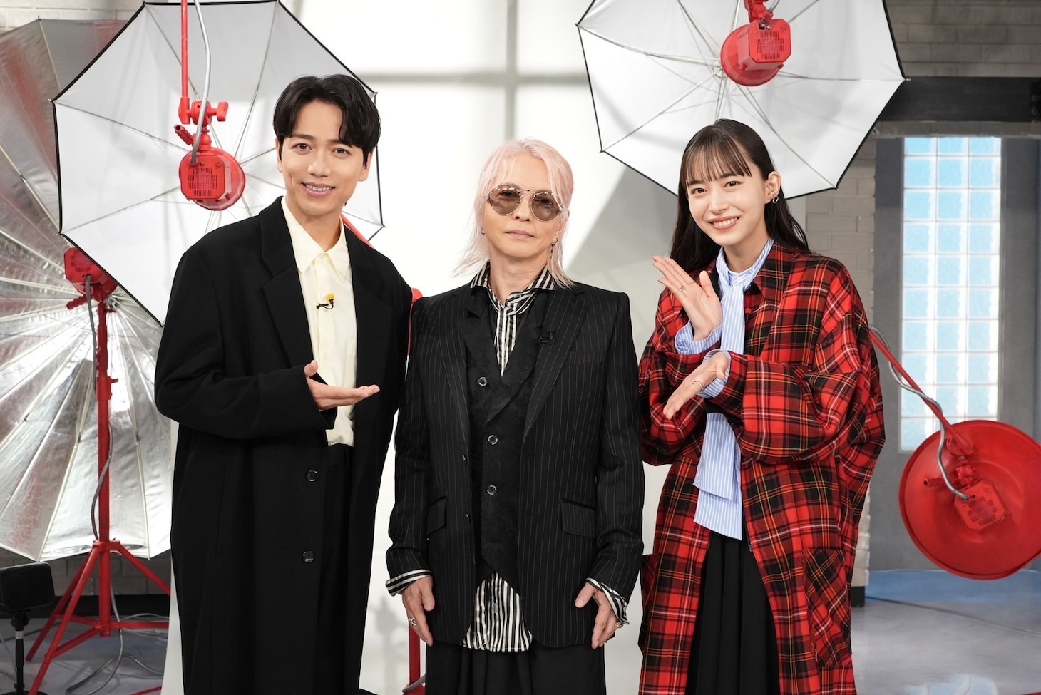 左から山崎育三郎、HYDE、井桁弘恵。(c)日本テレビ