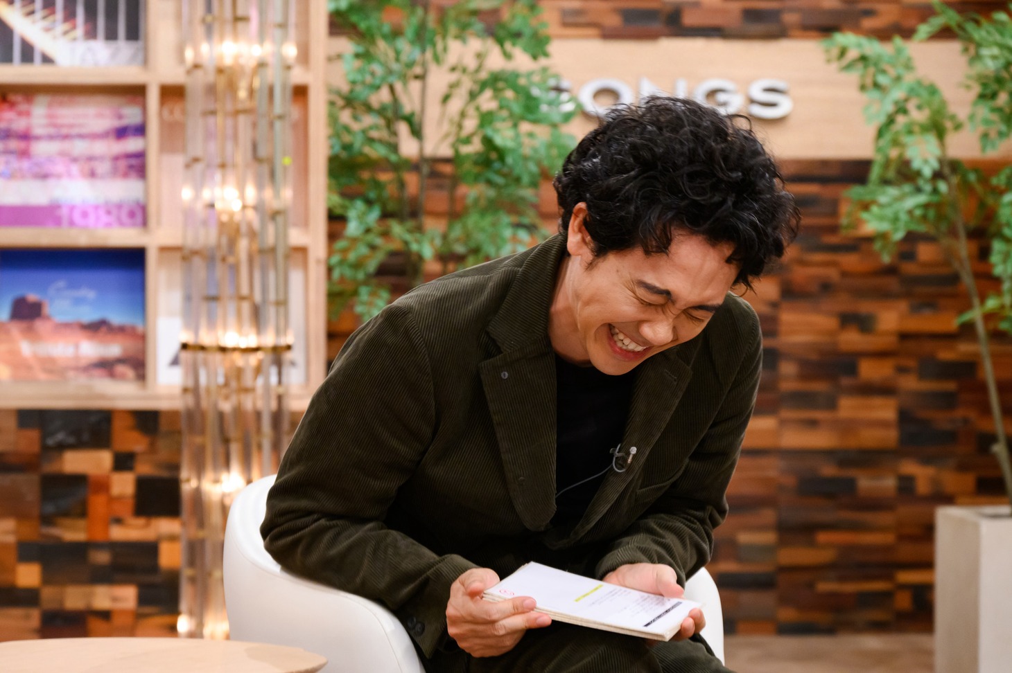 「SONGS」より、大泉洋。（写真提供：NHK）