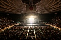 「ZAZEN BOYS MATSURI SESSION」日本武道館公演の様子。（撮影：菊池茂夫）