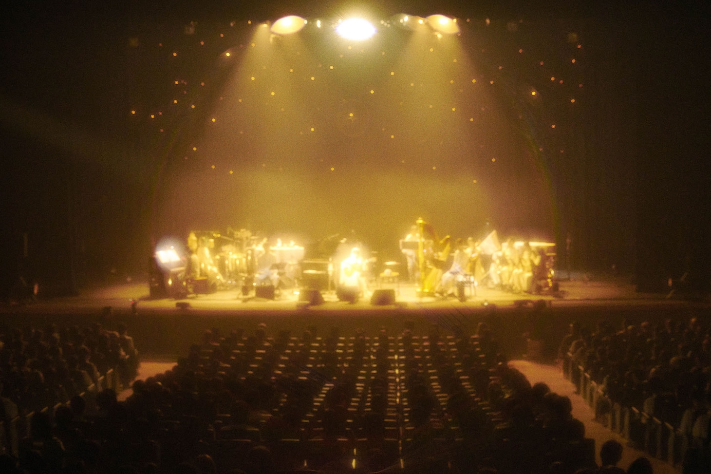 「"Luminescent Creatures" World Premiere」東京公演の様子。（Photo by Kodai Kobayashi）