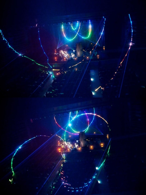 「"Luminescent Creatures" World Premiere」東京公演の様子。(Photo by Kodai Kobayashi)