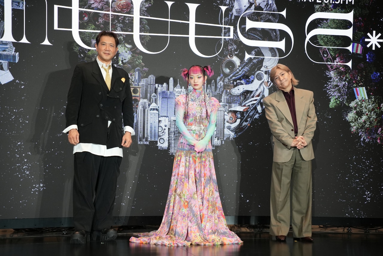 小室哲哉と詩羽が「MUUUSE」をひと足先に体験、音楽に没入し知的