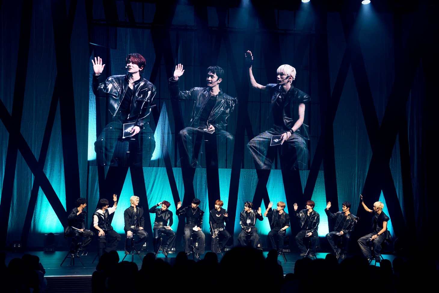「INI 7TH SINGLE "THE VIEW" PREMIUM SHOWCASE」の様子。 (c)LAPONE Entertainment
