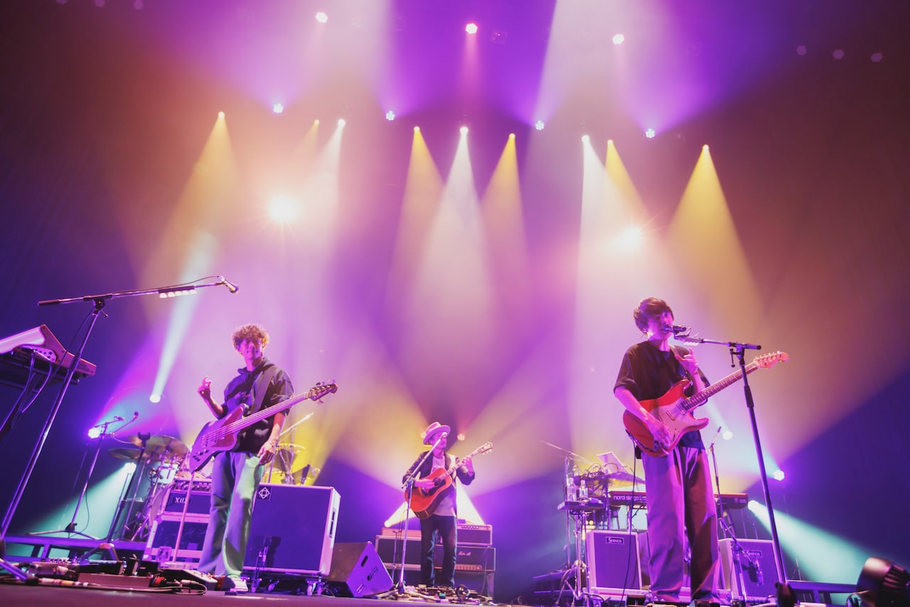 XIIX、新曲含めた全20曲に命を吹き込んだツアー「So Many Stars」閉幕