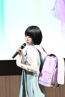 「ヒット商品ベスト30」の第29位「布製ランドセル」を背負うあの。