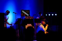 ASA-CHANG＆巡礼フィラデルフィア公演の様子。（Photo courtesy of Asian Arts Initiative, (c)Albert Yee 2024.）