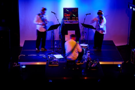 ASA-CHANG＆巡礼フィラデルフィア公演の様子。（Photo courtesy of Asian Arts Initiative, (c)Albert Yee 2024.）