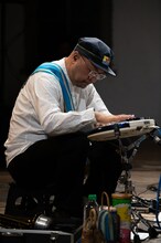 ASA-CHANG＆巡礼ニューヨーク公演の様子。（Courtesy of ISSUE Project Room. Photography by Aaron Rosenblum.）