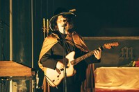 尾崎雄貴（Vo, G）（Photo by Masato Yokoyama）