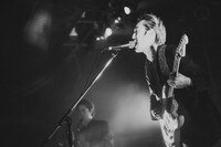 柳瀬二郎（Vo, G / betcover!!）（Photo by Kana Tarumi）