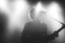 柳瀬二郎（Vo, G / betcover!!）（Photo by Kana Tarumi）