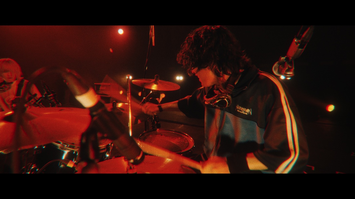Tyrkouaz「Crush Core」ライブ映像より。