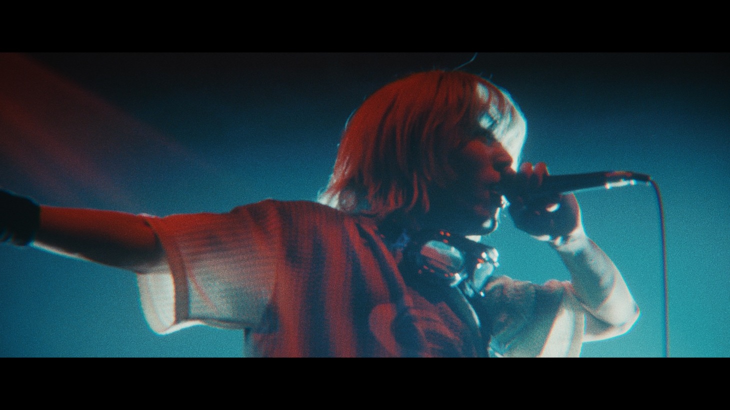 Tyrkouaz「Crush Core」ライブ映像より。